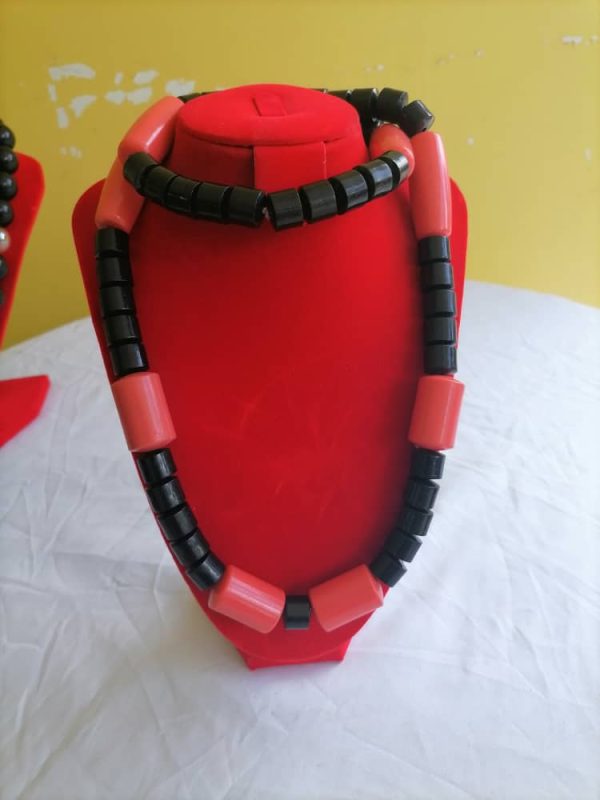 collier 4 Collier Ébène & Corail